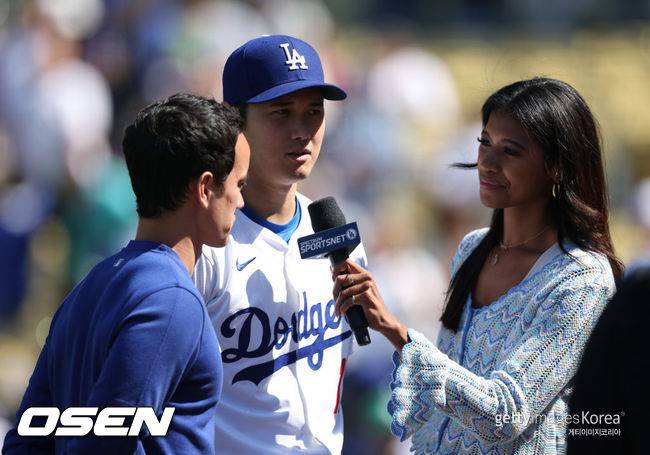 '오타니 밀착 취재' 다저스 인기 女 리포터, 골프 패션 공개 '나이스 샷'