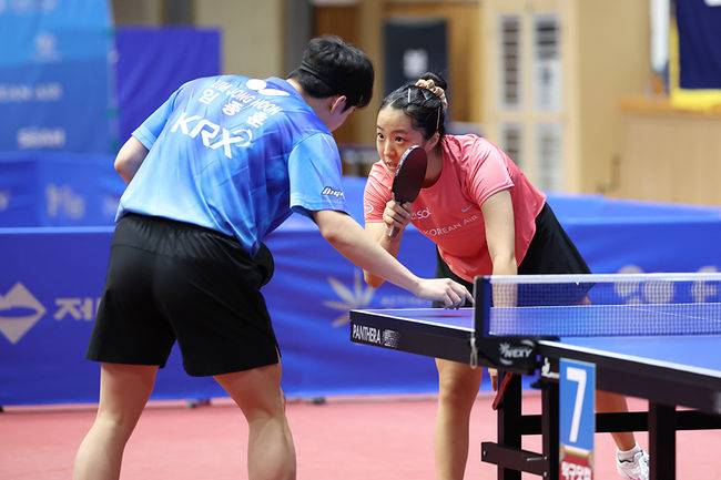 천신만고 끝에 고비 넘겼다…임종훈-신유빈, 풀게임 역전승