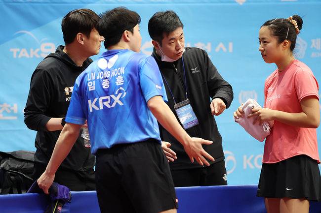 천신만고 끝에 고비 넘겼다…임종훈-신유빈, 풀게임 역전승