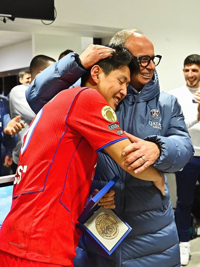 ‘원천봉쇄’ 이강인, 이적설 종결 ‘西 유력지’→“PSG, 아틀레티코 마드리드 ‘제안 거절’ 파격 조건 재계약 계획”