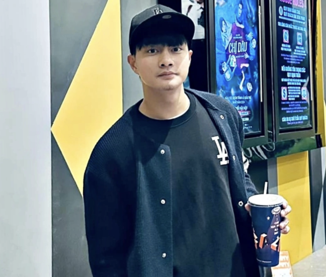 ‘베트남 차은우다!’ 한국축구 좌절시킨 훈남 GK, 베트남 국민영웅 등극했다