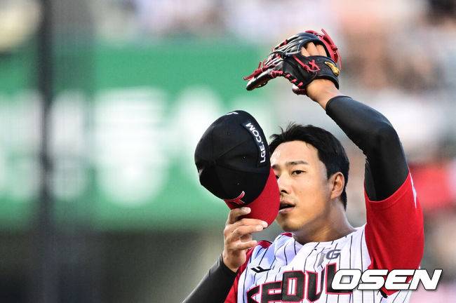 “야구 못하니까 인터뷰도 부담돼요” 홀드왕의 3년 연속 내리막, 4억→3.2억→1.8억→1억…사라진 구속과 밸런스를 되찾을까