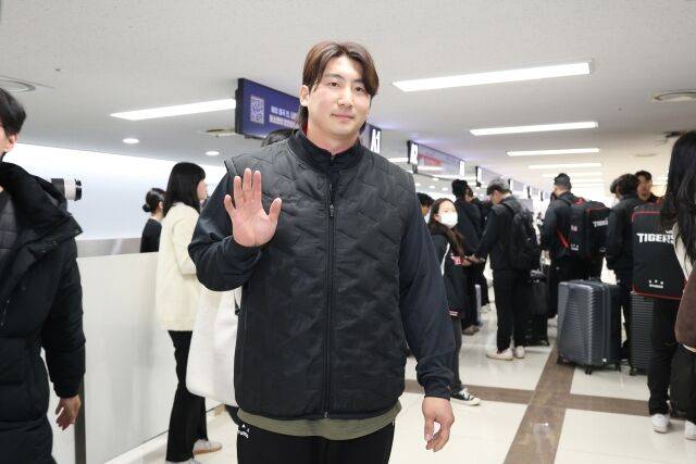 “지명타자보다 수비 나가는 게…” KIA 나스타는 아직 최형우의 롤을 받아들이기 어렵다, 필라테스까지 섭렵