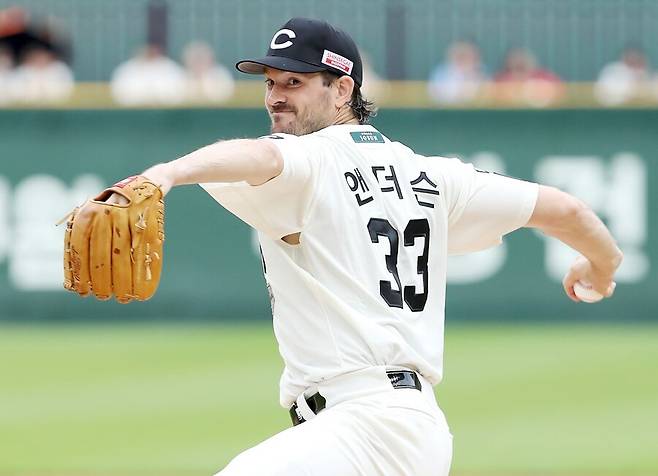 韓 평정한 159km 특급외인의 ML 복귀…'의구심' 가득한 247억 계약, 우려 지울 수 있을까