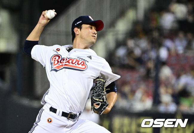 필승조 2명 없이 캠프 출발이라니…'2년 15억→1년 7억' 롯데는 홍건희에 관심이 없었을까