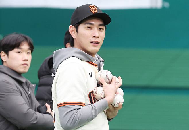 “이정후한테 왜 그런 걸 물어?” SF 팬들 화났다, 현지 언론 뭇매… 도대체 무슨 일이 있었나