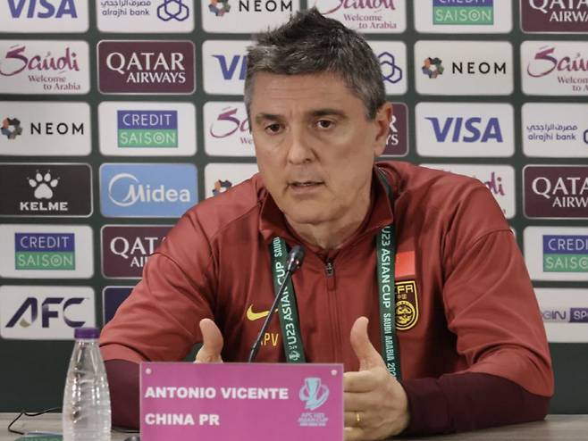 韓 상대 2-0 완승한 우즈벡 격파, 베트남도 3-0 완파→