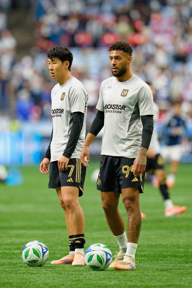 '손흥민 버리고 메시한테 간다고?' AS만 받고 뒤통수 때린 SON 파트너, 이적 무산에 공개 불만→흥부듀오 붕괴 '위기'