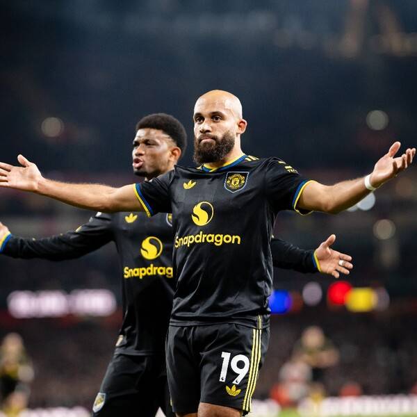 감독 하나 바꿨을 뿐인데...'캐릭 효과' 확 달라진 맨유, 아스널 원정 역전쇼 '2연승'