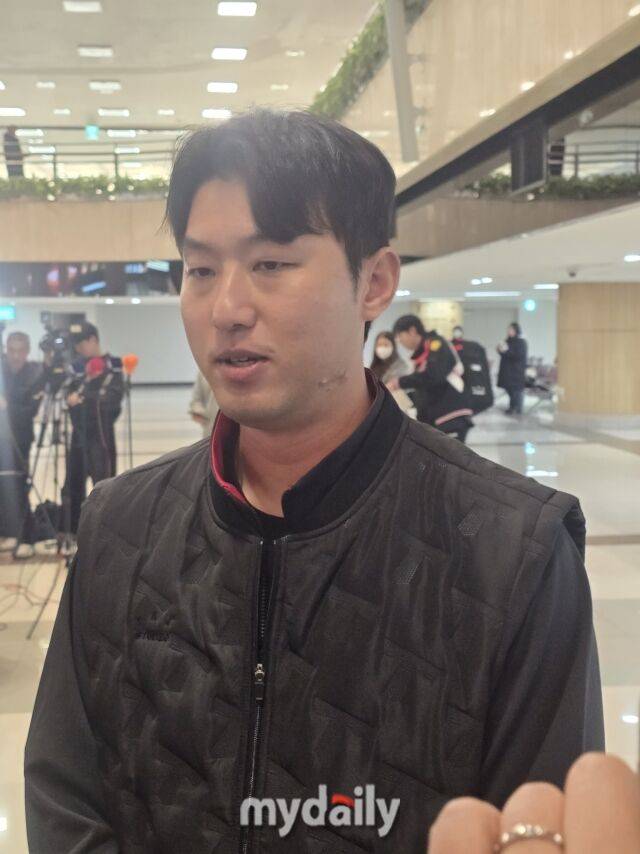 “솔직히 처음으로 얘기하는데…” 돌아온 KIA맨 홍건희는 장기계약 원했다, 7억원짜리 반전드라마 준비