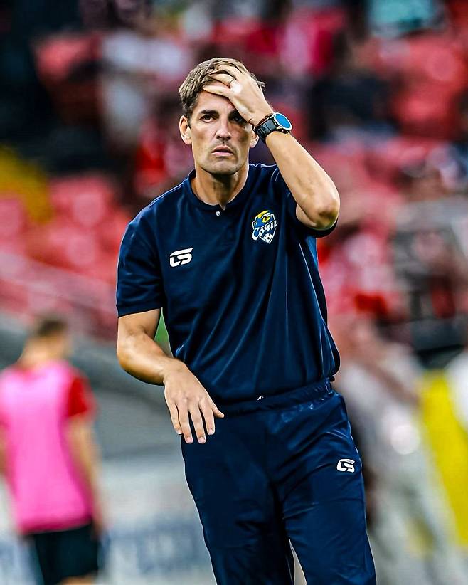 팀 운영을 ‘챗GPT’에 맡긴 정신나간 감독이 손흥민, 이강인을 이끌 뻔 했다니…뒤늦게 공개된 모레노 감독의 소치 경질 비화, 벤투 후임 거부한 게 천만다행