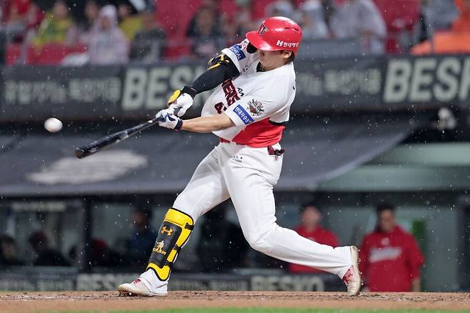 KIA가 돈이 없다고? 천만의 말씀, 최형우-나성범 잊었나… 올해 성적 내면 FA 큰손?