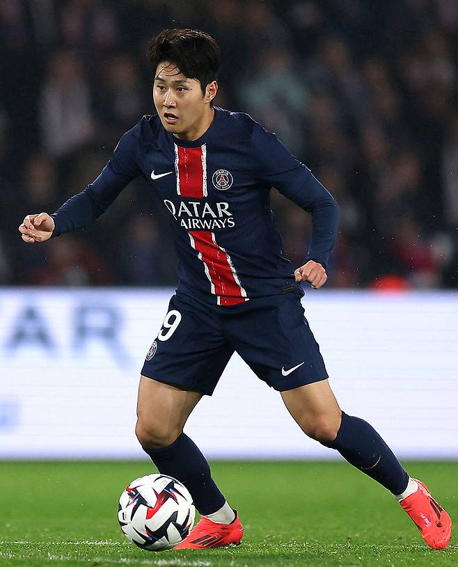 英 단독 보도 떴다, 이영표·손흥민·양민혁 이어 ‘한국인 4호’ 탄생할 뻔…“이달 ‘다재다능한’ 이강인 영입 문의했다가 거절당해”