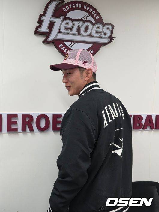 3년 전에 거절하고 KIA 갔는데, 마지막 기회 받았다. 서건창 “그 때는 가족과 함께하고 싶었다, 더욱 감사한 마음”