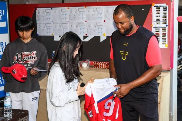 KIA 떠나서 우승하나? 연장 11회 결승타→극적 승리…'테스형' 소크라테스, 고국서 트로피까지 단 한 걸음