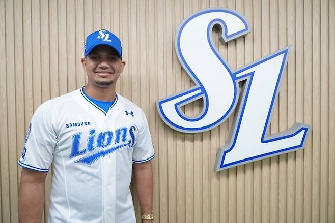 눈물로 떠난 삼성의 '가을 영웅', 또 한번 '라이온스' 유니폼 입고 재기 노린다