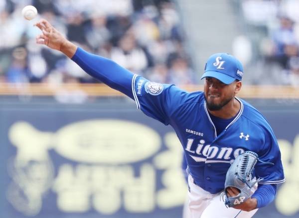 눈물로 떠난 삼성의 '가을 영웅', 또 한번 '라이온스' 유니폼 입고 재기 노린다