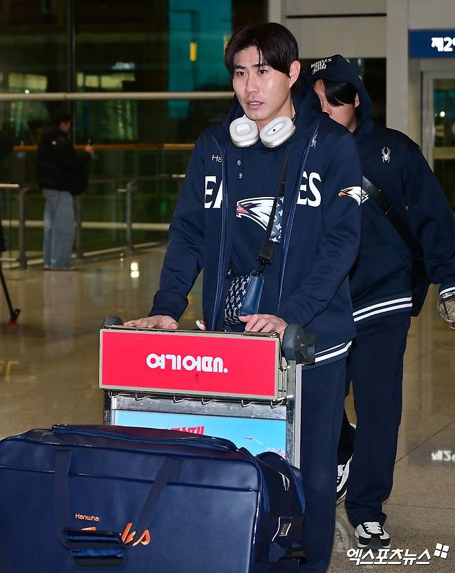 한화 '50억 유격수' 부활 믿는 MOON…