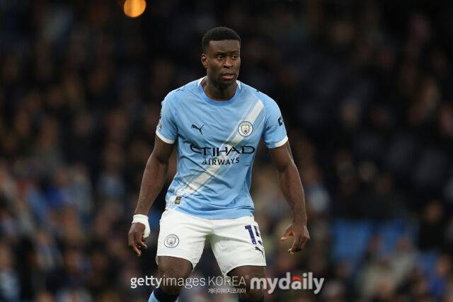 맨시티 데뷔전에서 황희찬 완벽 봉쇄, 올해 첫 무실점 극찬…프리미어리그 주간 베스트11 선정