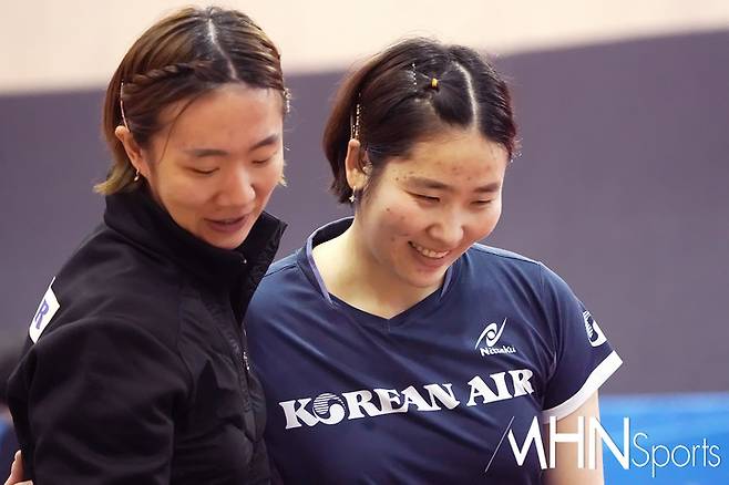 '쑨잉샤 고향 출신' 이은혜, 11년 만의 정상 탈환에 '무릎 털썩'...中