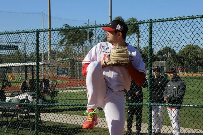 외인 교체 ‘신의 한 수’ 되나…196cm 장신 좌완 드디어 베일 벗다, 40세 포수 감탄 “가볍게 던졌는데 힘 느껴져”