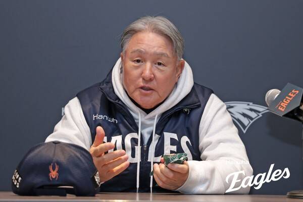 외야 자원이냐, 우완 유망주냐, 중복 자원이냐...한화-KIA의 김범수 보상선수 눈치게임 승자는?