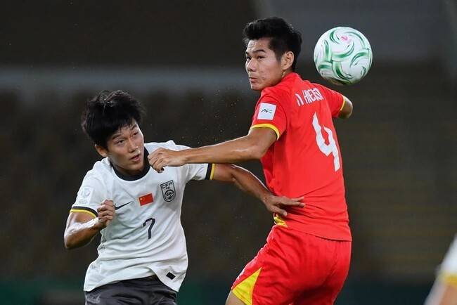 김상식 감독, 가슴 찢어진다...中 소림축구에 쓰러진 '애제자' 십자인대 파열→10개월 OUT