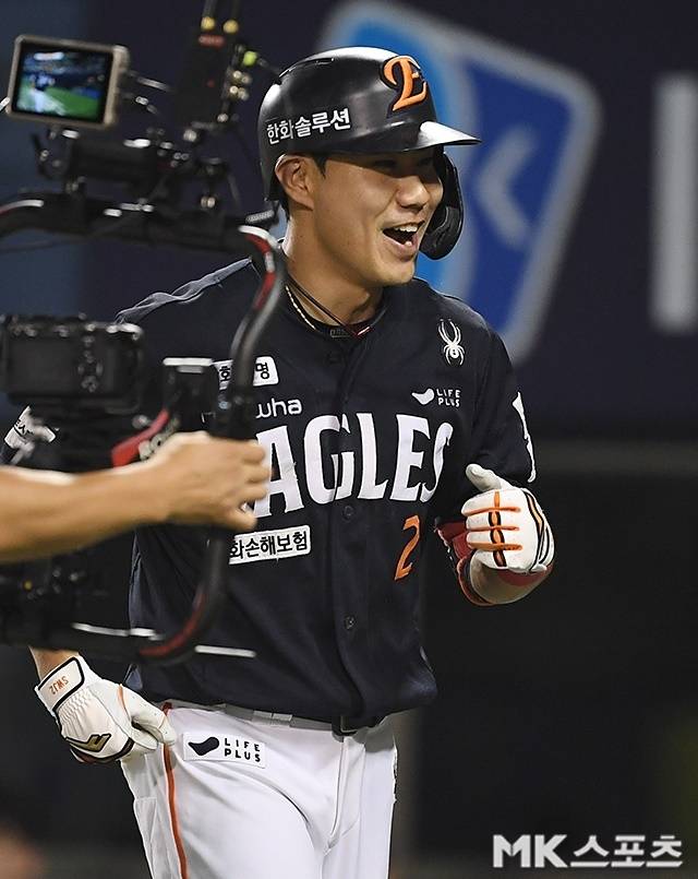 “주석이 형과 같이 수비상이나 키스톤 콤비상 노려볼 생각”…멜버른서 구슬땀 흘리고 있는 한화 심우준의 다짐