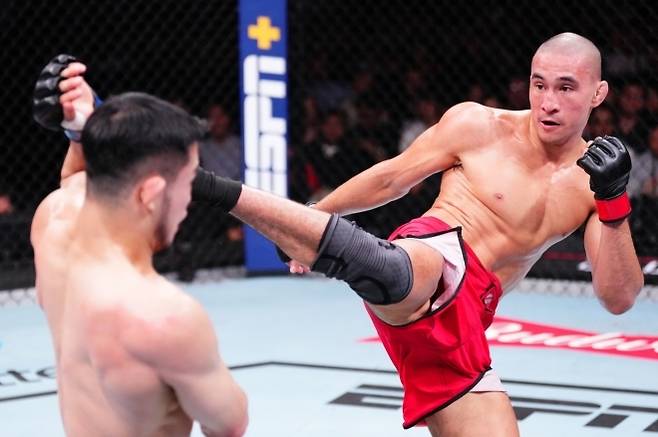 ‘스턴건’ 김동현 제자 ‘프로그맨’ 김상욱, UFC 계약 놓고 피할 수 없는 한판···“이를 갈고 준비했다”