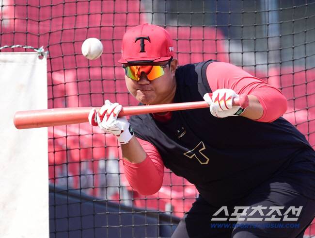 '전격 합류' KIA, 한화에서 코치 수혈했다…비운의 거포 유망주들, 2군 캠프 모인다