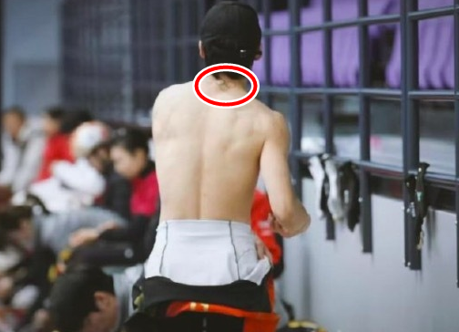 '한국 긴장해' 韓 국적 포기 린샤오쥔, 오륜기 문신 포착 → 中