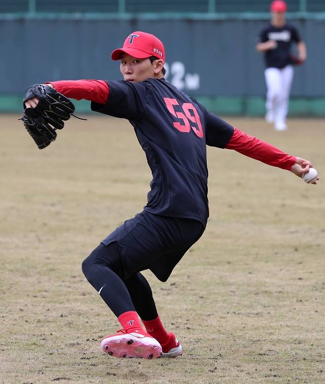 한화 파격 결단!…'20억 FA 계약' 김범수 보상선수로 '20세 투수' 양수호 지명 [공식발표]