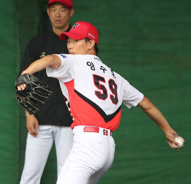 '한화 결국 파격 승부수' 왜 'KIA 초집중 투자' 153㎞ 파이어볼러 영입 결단 내렸나→이유 있었다