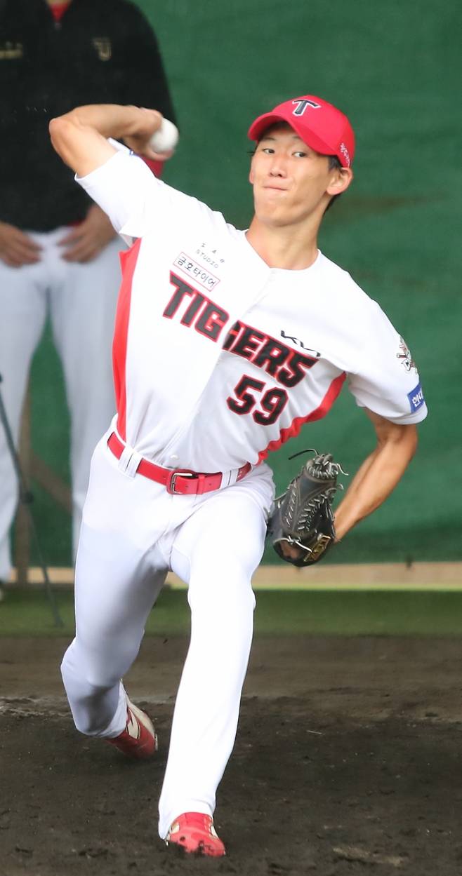 '한화 결국 파격 승부수' 왜 'KIA 초집중 투자' 153㎞ 파이어볼러 영입 결단 내렸나→이유 있었다