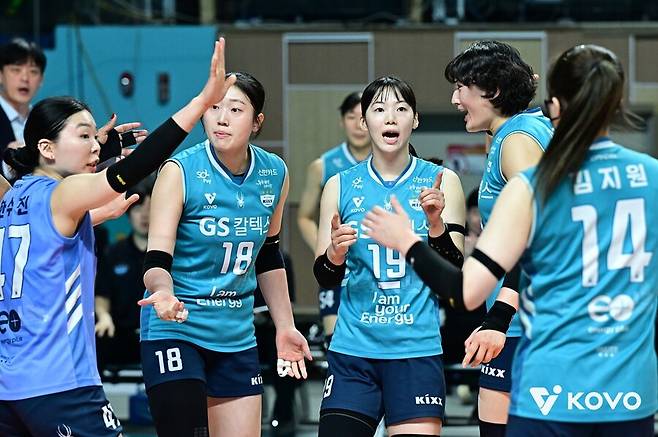 졸전→대역전! 역대급 드라마 썼다…GS칼텍스, 흥국생명에 리버스 스윕승+6연승 저지 성공!