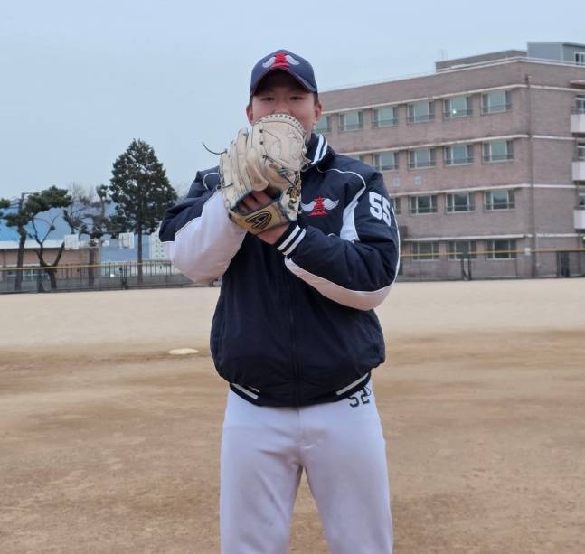 '와' 얜 또 누구야, 공식 0G→154㎞ 쾅! 스카우트도 놀랐다... 마산고 김경록