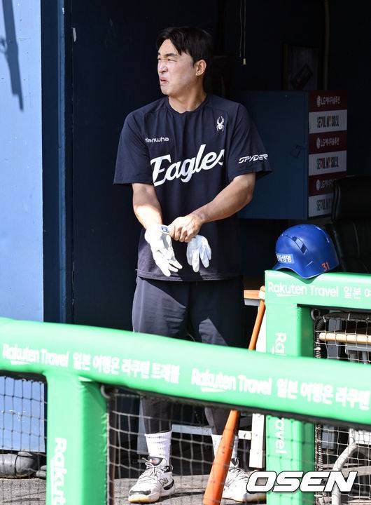 ‘FA 미아’ 손아섭, 한화 극적 잔류 시나리오 생존! 김범수 보상선수=투수에 안도, 외야수 자리 아직 남았다