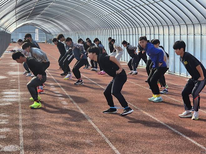 ‘女배구 흥행요정’ 인쿠시, 신인감독 김연경 전에 이 사람이 진짜 은인