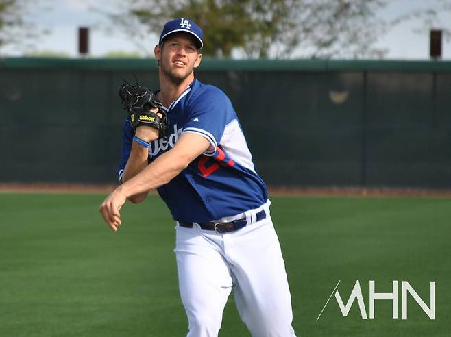 류현진과 함께 뛴 다저스 '전설' 커쇼, 은퇴 후 첫 번째 직장 구했다…美 NBC 방송 해설가 데뷔 임박