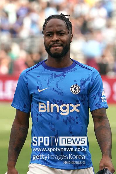 英 BBC 가십떴다, 손흥민 될 수 있을까…“토트넘 이적료 0원→스털링 영입 추진”