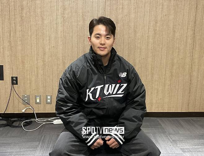 FA 10억 포수, 벌써 외인 투수 극찬받았다…두 뉴페이스의 찰떡 호흡, 마법사 군단은 설렌다