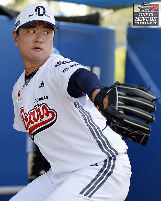 벌써 104구 던진다고? 52억 FA 이 악물었구나…2019년 17승 영광, 올해 재현할까