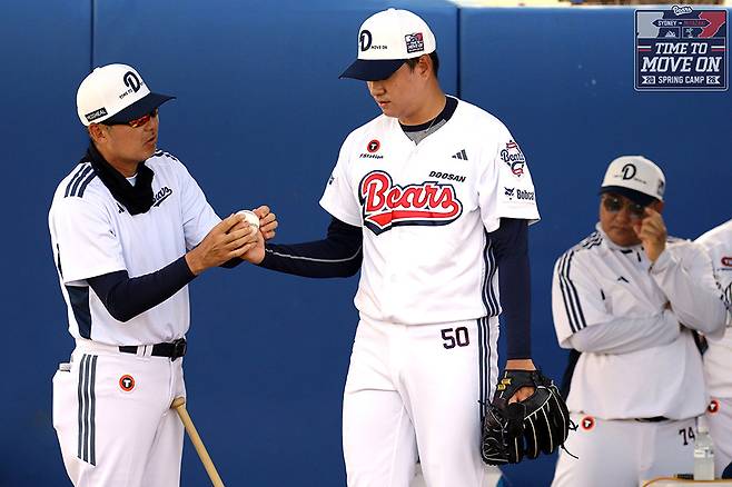 벌써 104구 던진다고? 52억 FA 이 악물었구나…2019년 17승 영광, 올해 재현할까