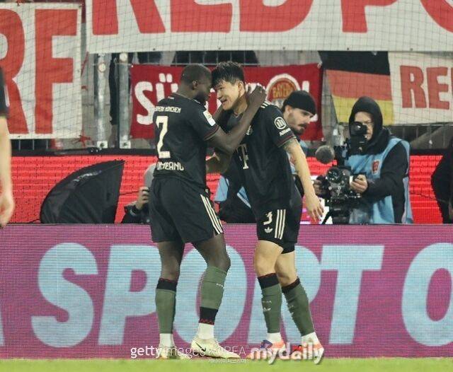 '김민재가 핵심 인물'…바이에른 뮌헨 수비진 개편 언급