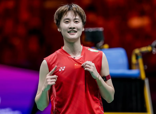 '제왕' 안세영 피해 간다… 세계 3위 탈환한 천위페이, '계산된 스퍼트' 나선 중국