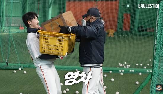 '와' 김기태 전 감독, 서산 한화 2군 캠프 합류!→스파르타 훈련 눈길…