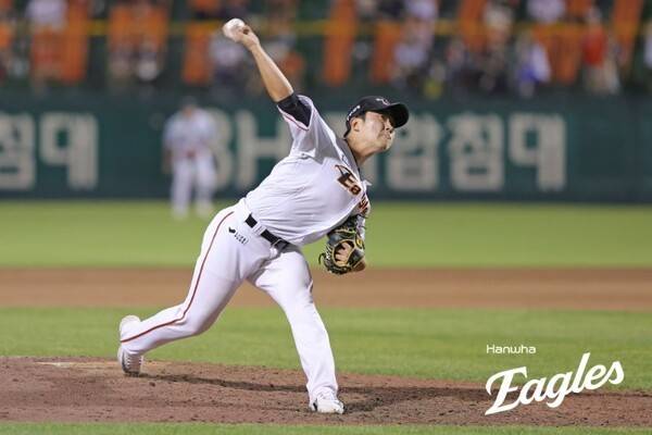 이 날씨에 한강에서 캐치볼? '강판 후 오열' 한화 영건, 제대로 이 악물었다…새 이름 달고 날아오를까