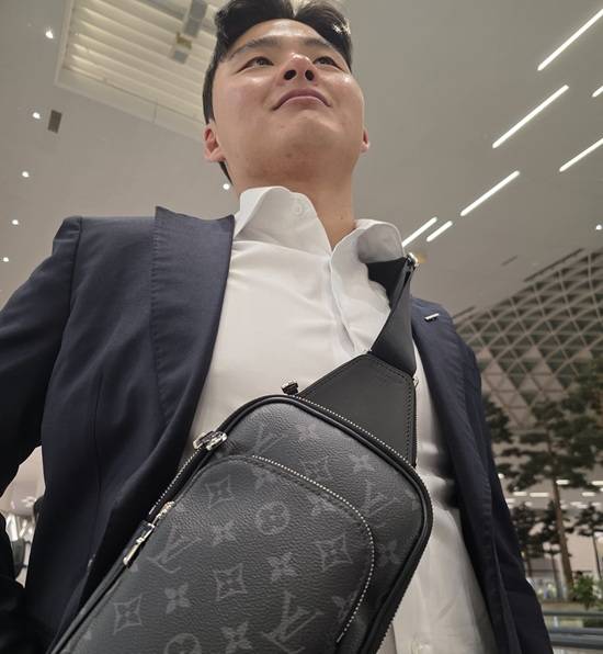 '80억 유격수' 미담 대폭발! '300만원' 상당 명품백 쾌척→