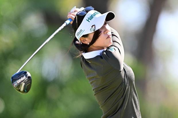 황유민 끝내 숨기지 못한 ‘돌격 본능’…‘260야드 장타’ ‘파4홀 샷 이글’ ‘버디 6개’ 데뷔전부터 우승 도전