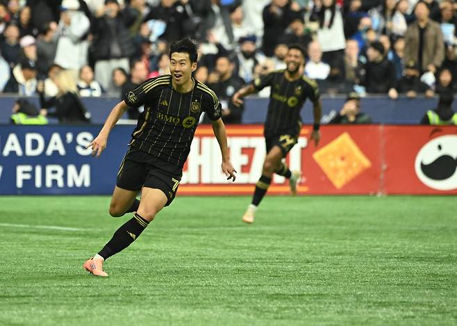 손흥민에게 새해부터 무슨 일이? 프리시즌 0분 출장...부상 공식발표는 없었는데, LAFC